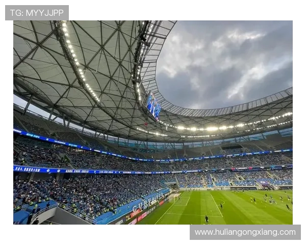 探索足球奇观：全球最具魅力球场的特色与历史分析