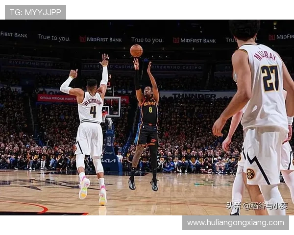 杰伦·威廉姆斯无球跑动制造错位，提升雷霆锋线进攻效率